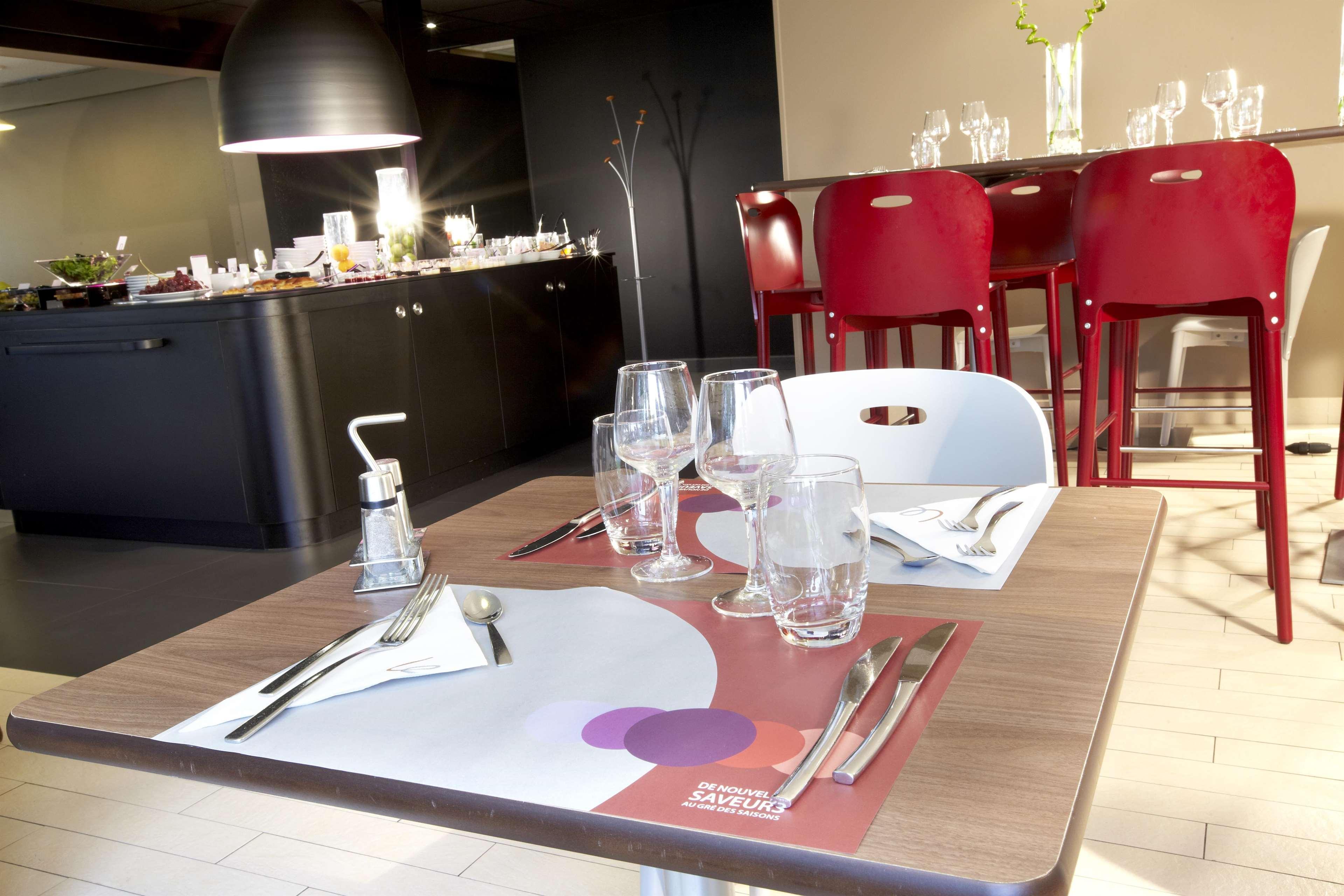 Campanile Lille Est - D'ascq Hotel 3*
